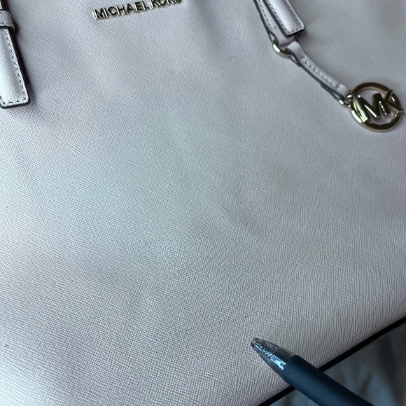 Michael Kors Women's Blush Pink Tote Bag - Picture 10 of 16